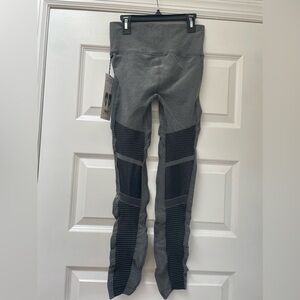 Alo Yoga High Waist Seamless Moto Leggings Sz M NWT Gray Women’s